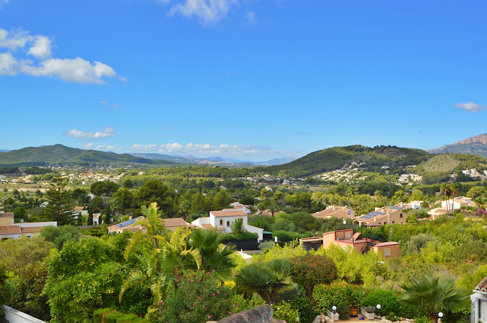 Traditionelle spanische Villa mit Panoramablick zu verkaufen
