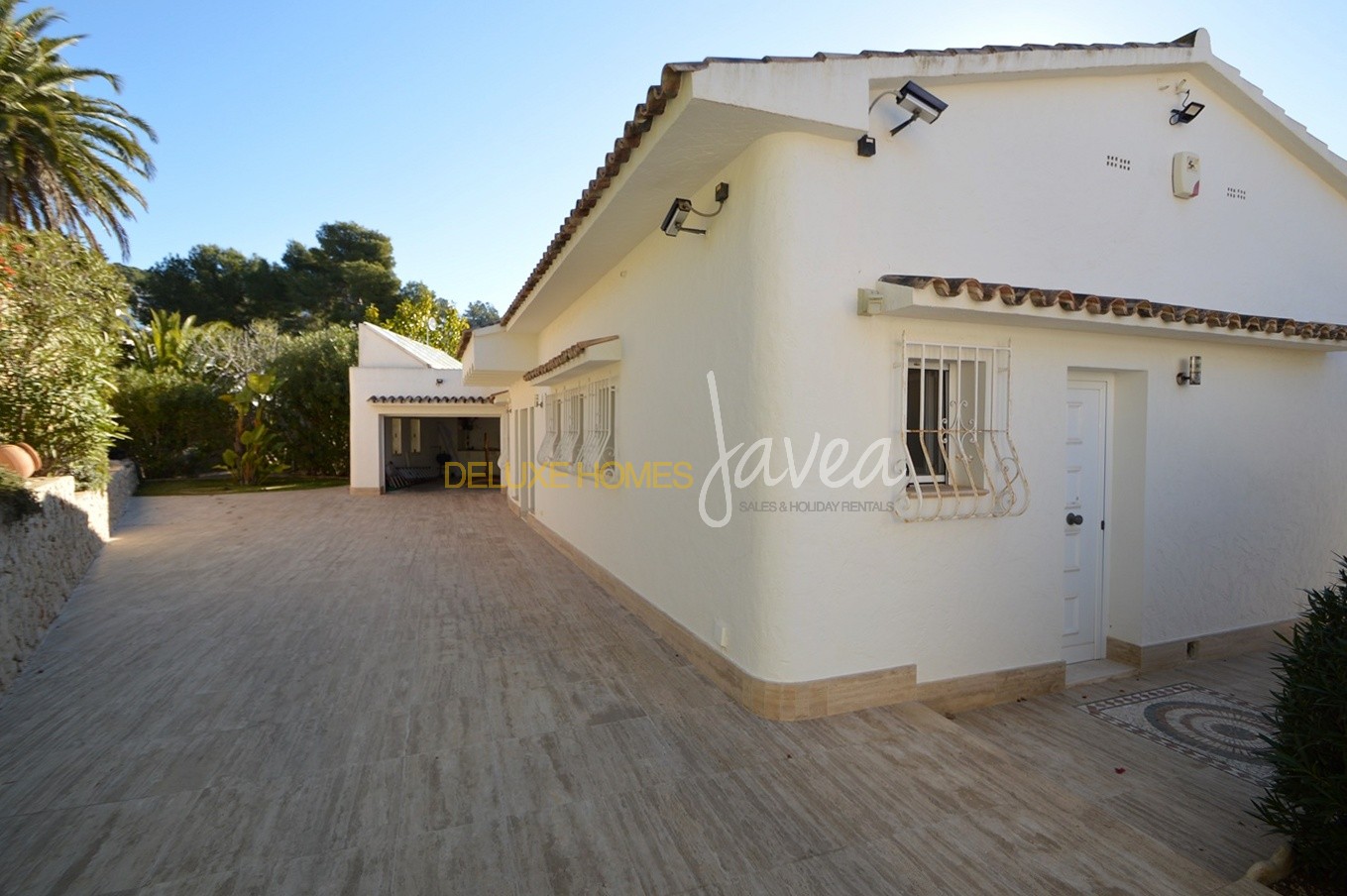 Villa in erster Meereslinie zum Verkauf in Benissa Costa, Baladrar